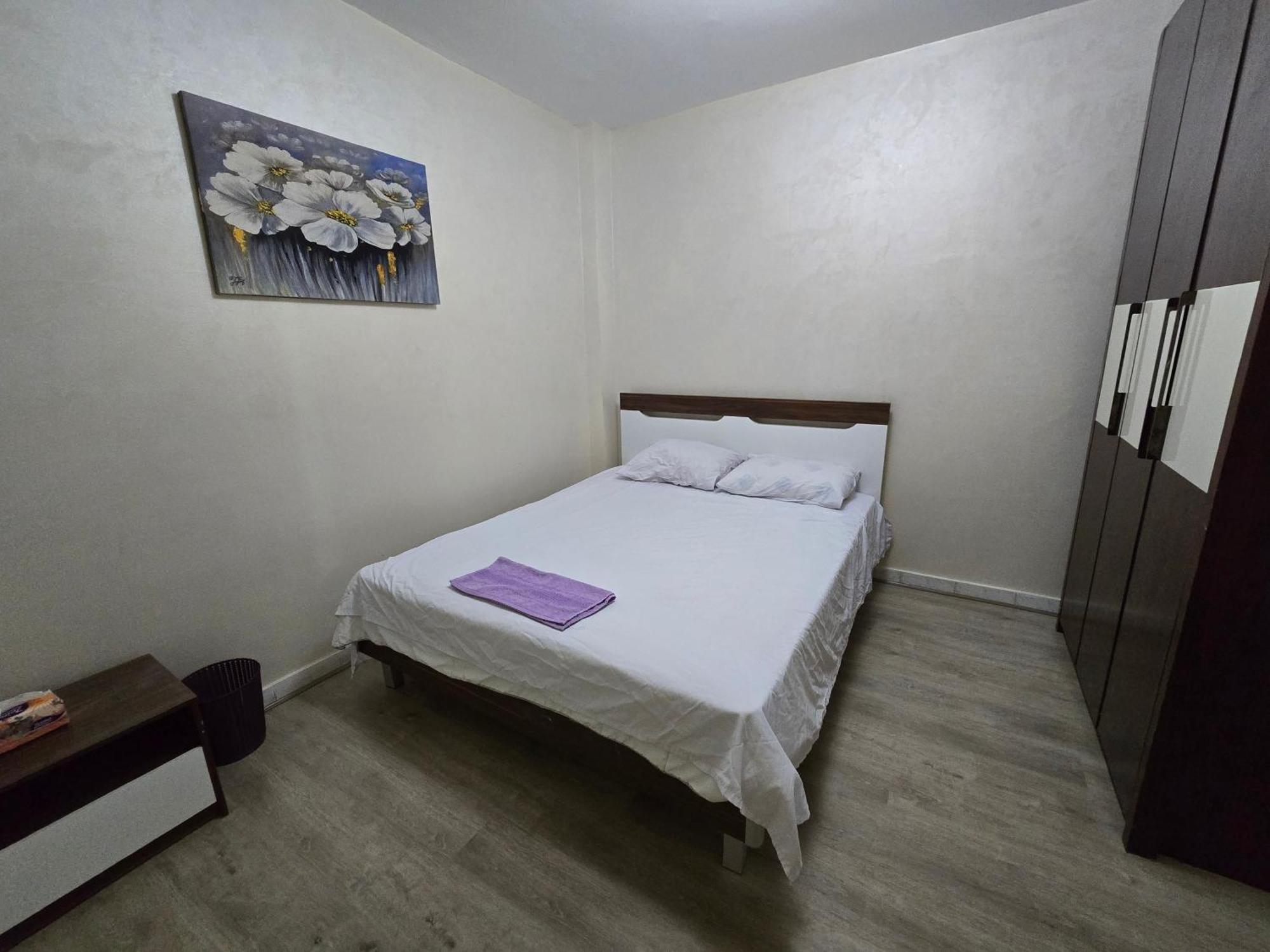 Rehab 2 Bedroom Center Apartment